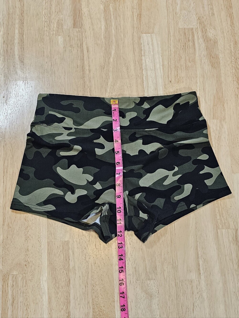 Camo Print Stretch Shorts - Picture 4 of 7